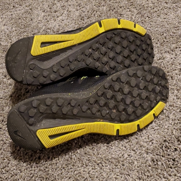 SOLD MENS NIKE RUNNING SHOES - Picture 5 of 5